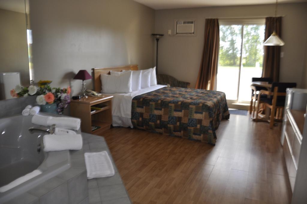 Motel Les Pignons Verts Buckingham Номер фото